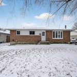 3-bedroom detached home for sale in Leeds And Grenville — 142 Manor Drive (Photo 4)
