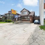 Studio home for sale in Windsor — 1451 Ouellette Avenue (Photo 4)