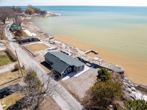4-bedroom detached home for sale in Haldimand — 1456 Lakeshore Road