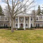 5-bedroom detached home for sale in Halton — 146 Abbey Court (Photo 1)
