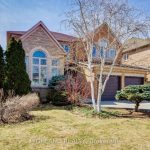 4-bedroom detached home for sale in Halton — 1472 Bayshire Drive (Photo 4)