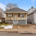 4-bedroom detached home for sale in Hamilton — 149 Lottridge Street (Photo 3)