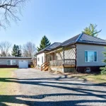 3-bedroom detached home for sale in Elgin — 14 Locke Avenue (Photo 3)