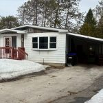2-bedroom mobiletrailer home for sale in Simcoe — 14 Sinclair Avenue S (Photo 1)