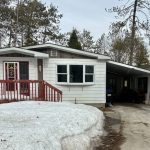 2-bedroom mobiletrailer home for sale in Simcoe — 14 Sinclair Avenue S (Photo 2)