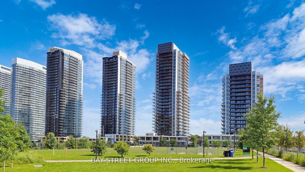 1-bedroom condo apartment for rent in Toronto — 1507 - 25 Mcmahon Drive (Photo 1)
