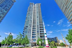 1-bedroom condo apartment for rent in Toronto — 1507 - 66 Forest Manor Road