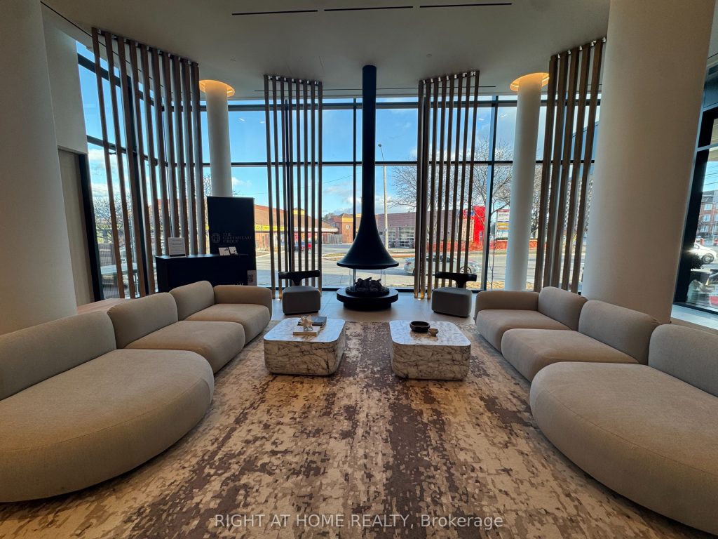 1-bedroom condo apartment for rent in Mississauga — 1512 - 1 Fairview Road E (Photo 1)