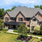 4-bedroom home for sale in Kingsville — 152 Grandview Avenue (Photo 3)