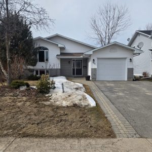 3-bedroom detached home for sale in Renfrew — 156 Charles Street