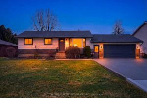 2-bedroom detached home for sale in Elgin — 156 St George Street