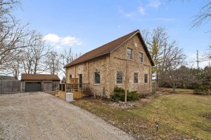 4-bedroom detached home for sale in Middlesex — 15750 Fifteen Mile Road
