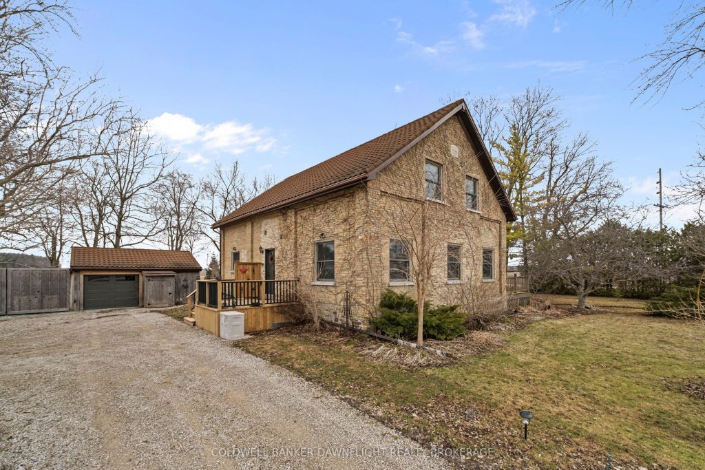 4-bedroom detached home for sale in Middlesex — 15750 Fifteen Mile Road (Photo 1)