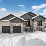 5-bedroom home for sale in Azilda — 159 Hollybrook Crescent (Photo 3)