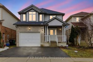 3-bedroom detached home for sale in Waterloo — 159 Sophia Crescent