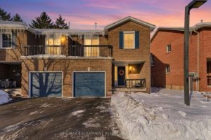 3-bedroom condo townhouse for sale in Halton — 15 - 1205 Lambs Court