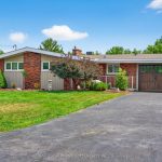 3-bedroom detached home for sale in Hamilton — 15 Colonial Court (Photo 5)