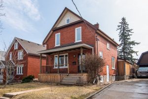 3-bedroom detached home for sale in Waterloo — 15 Herlan Avenue