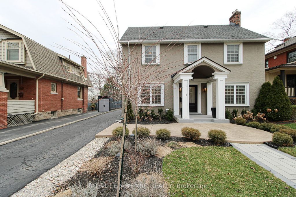 3-bedroom detached home for sale in Niagara — 15 South Drive S (Photo 1)