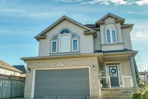 3-bedroom detached home for sale in Waterloo — 15 Waffler Crescent