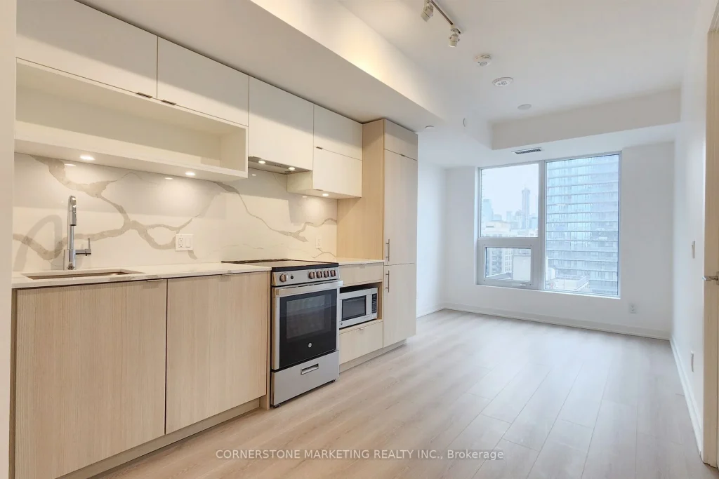 1-bedroom condo apartment for rent in Toronto — #1602 - 100 Queen Street E (Photo 1)