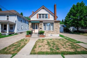 3-bedroom detached home for sale in Niagara — 160 Main Street