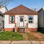 2-bedroom detached home for sale in Hamilton — 163 Hope Avenue (Photo 1)