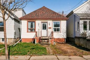 2-bedroom detached home for sale in Hamilton — 163 Hope Avenue