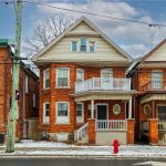 4-bedroom detached home for sale in Hamilton — 164 Macnab Street N (Photo 4)