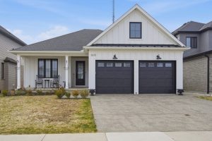 2-bedroom detached home for sale in Middlesex — 1670 Upper West Avenue