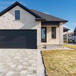 2-bedroom detached home for sale in Middlesex — 1670 Upper West Avenue (Photo 5)