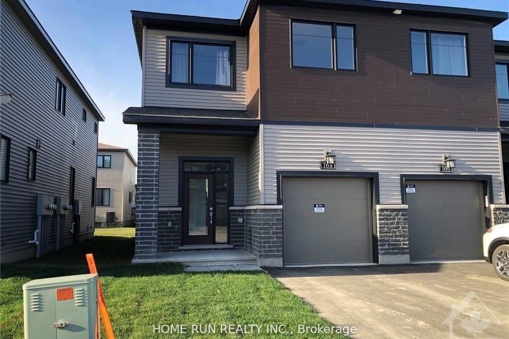 3-bedroom att/row/townhouse for rent in Ottawa — 168 Namaste Walk (Photo 1)