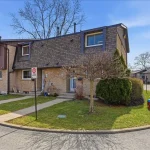 3-bedroom condo townhouse for sale in Niagara — 16 - 409 Niagara Street (Photo 5)