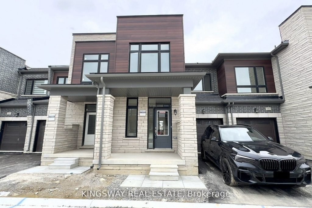3-bedroom att/row/townhouse for rent in Vaughan — 16 Blick Crescent (Photo 1)