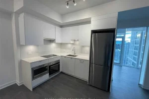 2-bedroom condo apartment for rent in Toronto — 1709 - 110 Broadway Avenue