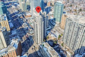 2-bedroom condo apartment for sale in Toronto — 1723 - 500 Doris Avenue