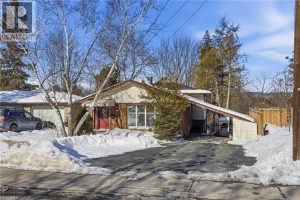 3-bedroom home for sale in Hamilton — 172 Old Ancaster Road