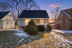 2-bedroom detached home for sale in Hamilton — 176 Adair Avenue N