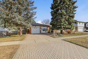 2-bedroom home for sale in Waterloo — 176 Wissler Road