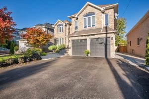 4-bedroom detached home for sale in Durham — 1789 Pine Grove Avenue