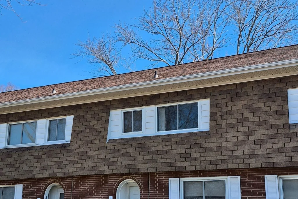 3-bedroom condo townhouse for sale in Wellington — 17 - 5523 Coronation Avenue (Photo 1)