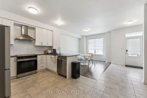 4-bedroom att/row/townhouse for rent in Brampton — 17 Moosehead Drive W