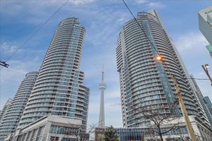 1-bedroom condo apartment for sale in Toronto — 1804 - 218 Queens Quay W