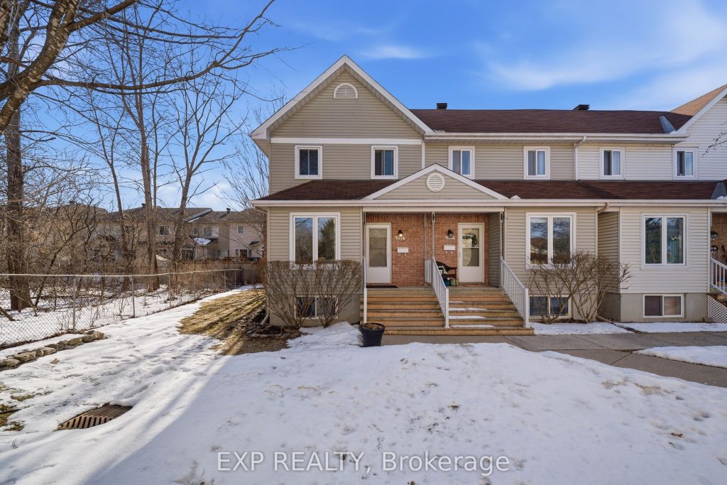 2-bedroom condo townhouse for sale in Ottawa — 1832 Loranger Court (Photo 1)