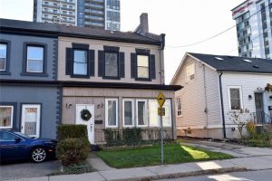 3-bedroom home for sale in Hamilton — 185 Market Street