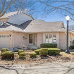 4-bedroom att/row/townhouse for sale in Middlesex — 18 Chapman Court (Photo 3)
