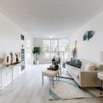 2-bedroom home for sale in Richmond Hill — 18 Harding Boulevard (Photo 5)