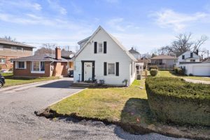 3-bedroom detached home for sale in Niagara — 18 Patricia Avenue