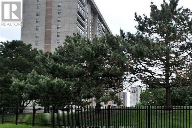 2-bedroom condo apartment for rent in Brampton — 1904 - 15 Kensington Road (Photo 1)