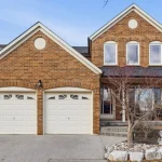 4-bedroom detached home for sale in Durham — 1907 Woodview Avenue (Photo 4)